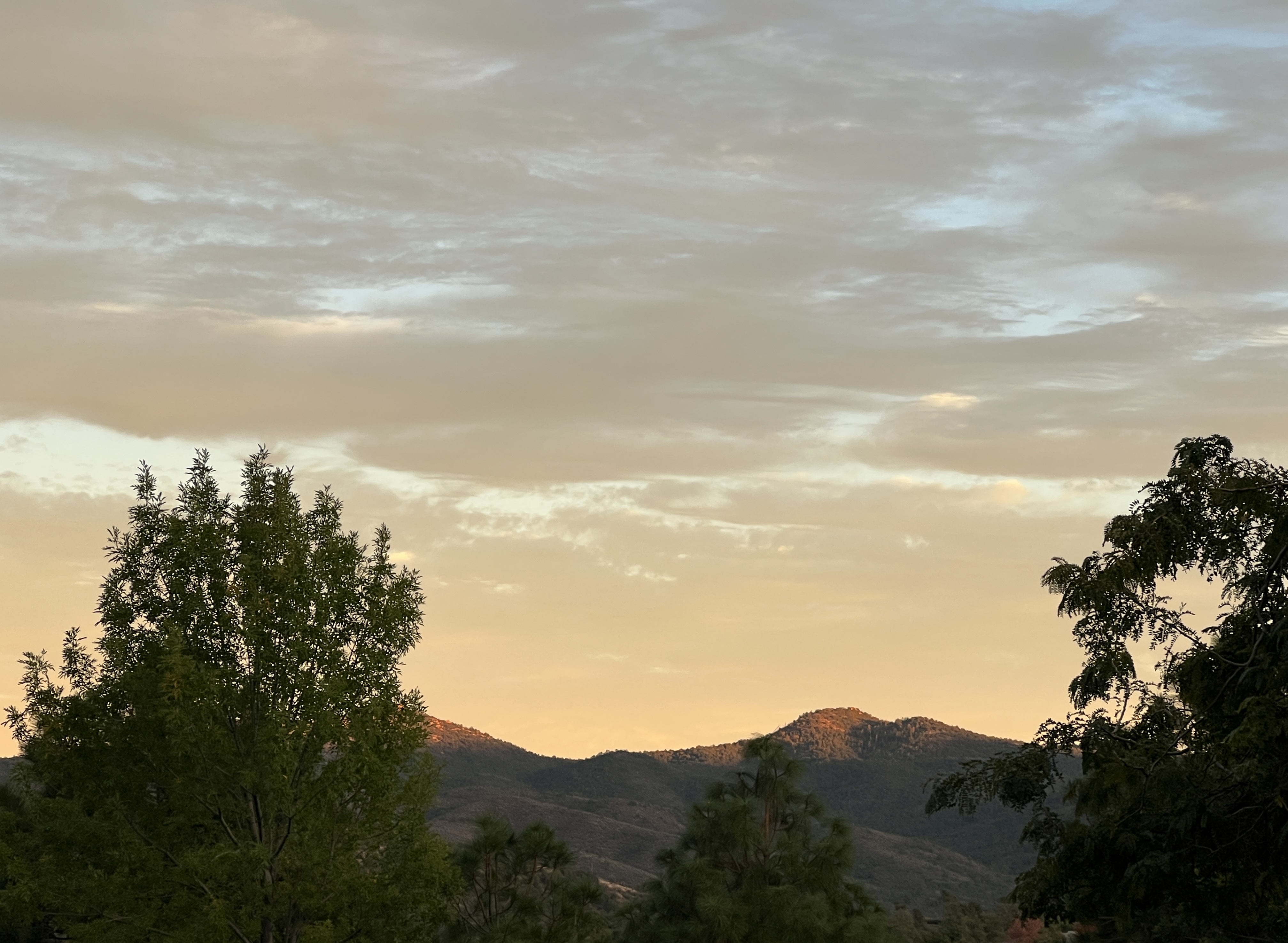 Session%20 %202%20Deep%20Dives%20 %20Golden%20Sunset%20with%20Mountain%20Crests.jpeg